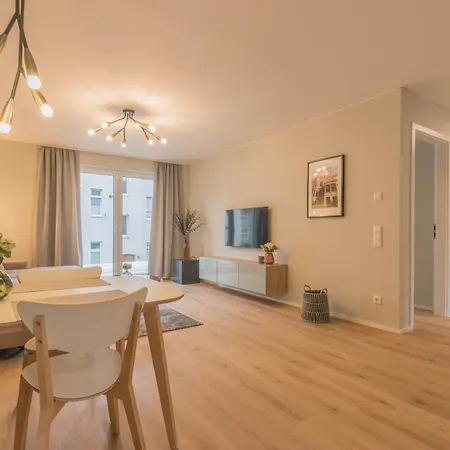 Business Apartment *